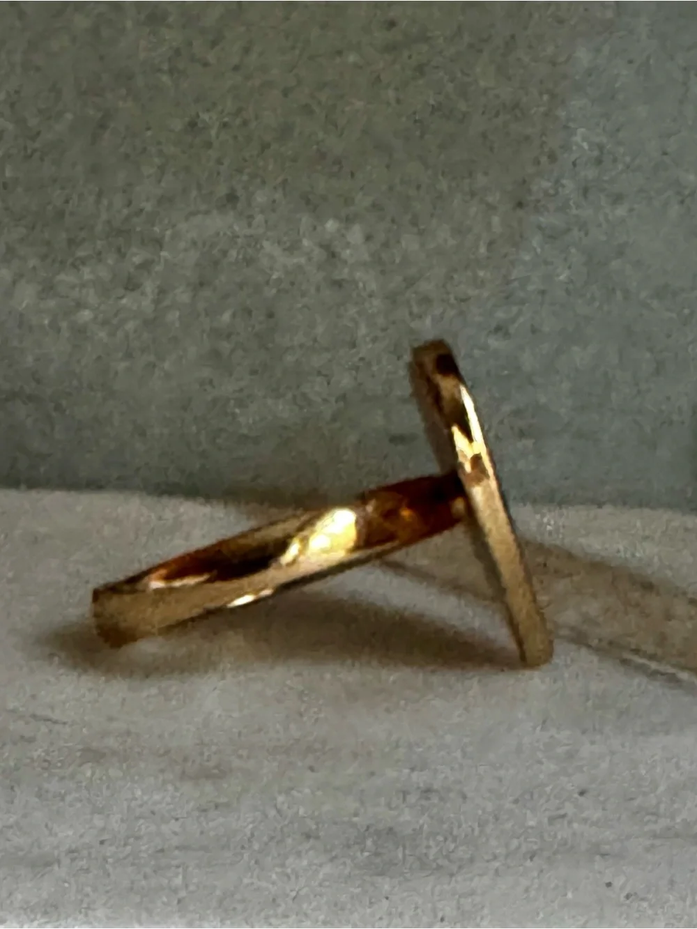 N/A delicate gold